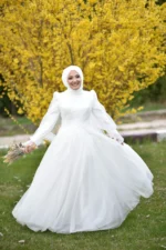 Omuzları Kabarık Helen Model Tesettür Gelinlik (Müşteri Fotoğrafı) - Görsel 3