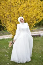 Omuzları Kabarık Helen Model Tesettür Gelinlik (Müşteri Fotoğrafı) - Görsel 2