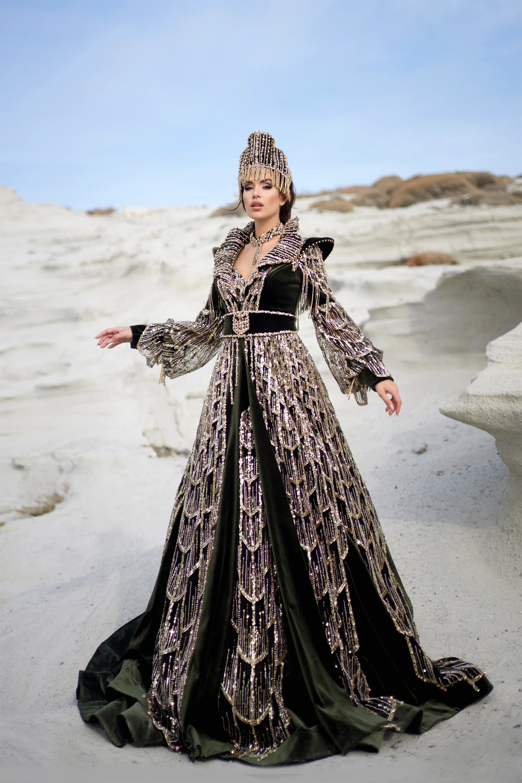 IMG_6393 Haki Yeşili Taçlı Bindallı - Görsel 1