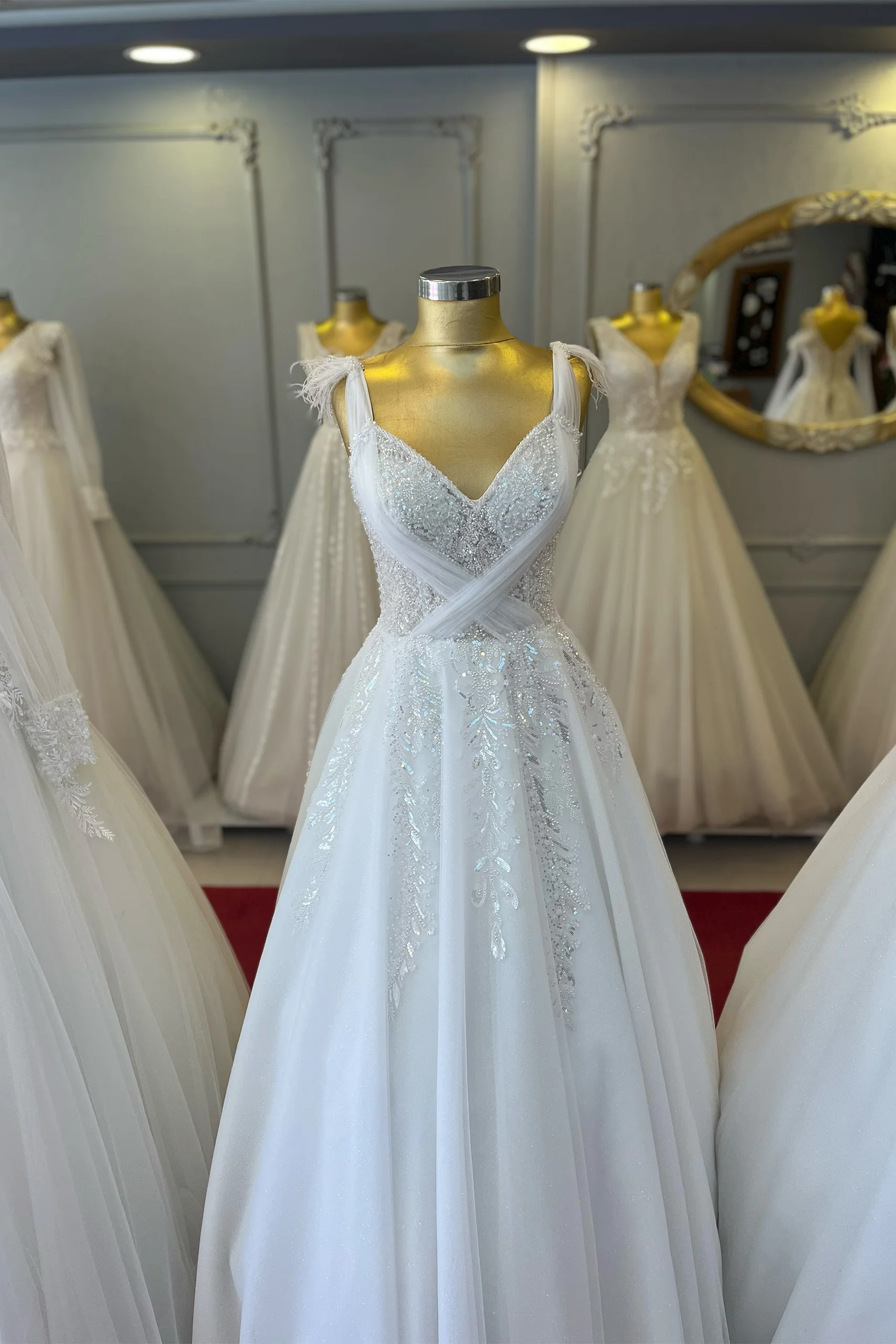 IMG_7255 Tüy Askılı Helen Gelinlik - Görsel 1