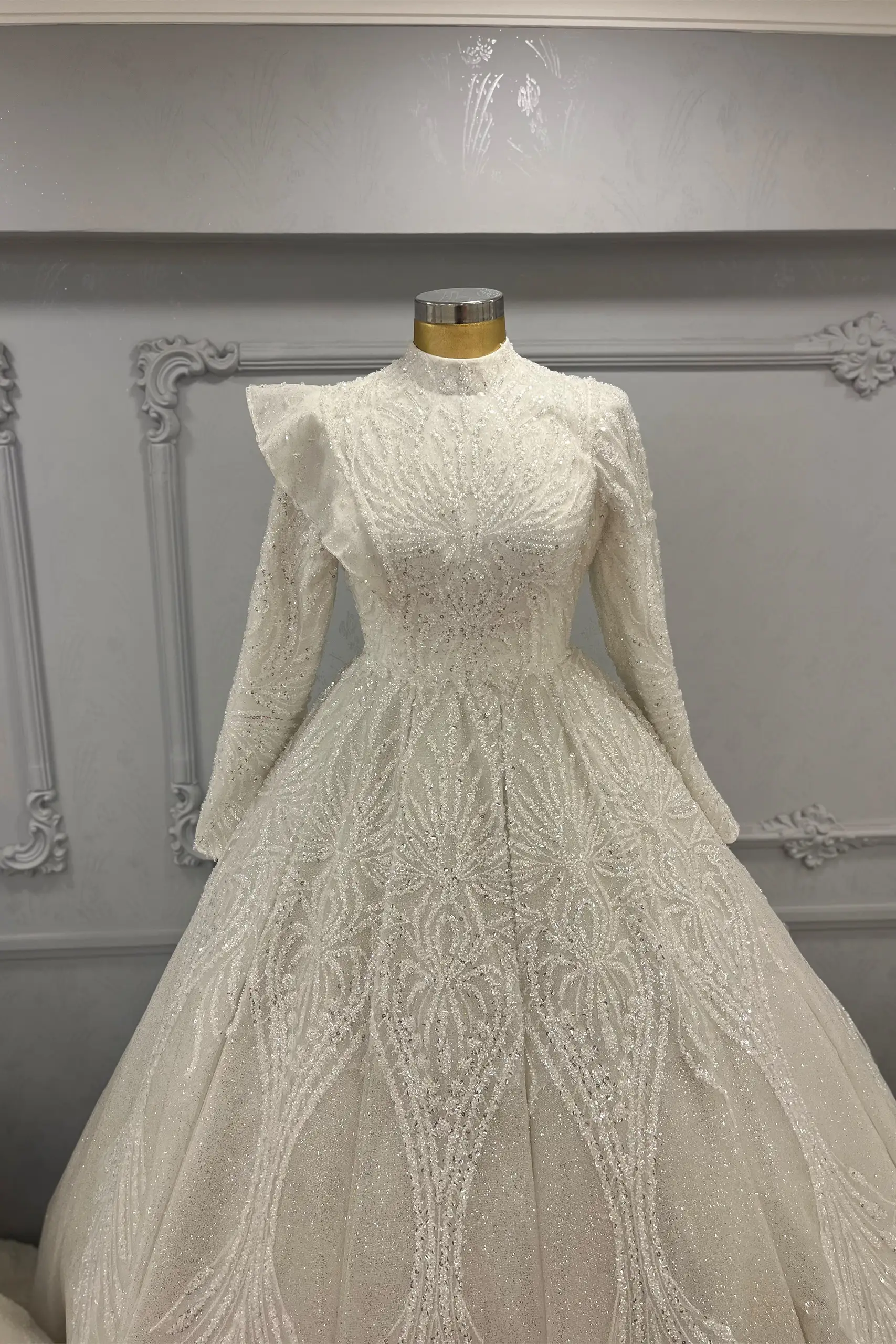 IMG_7268 Tek Omuz Detaylı Prenses Model Tesettür Gelinlik - Görsel 1