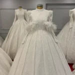 Bel Tüy Detaylı Prenses Model Tesettür Gelinlik