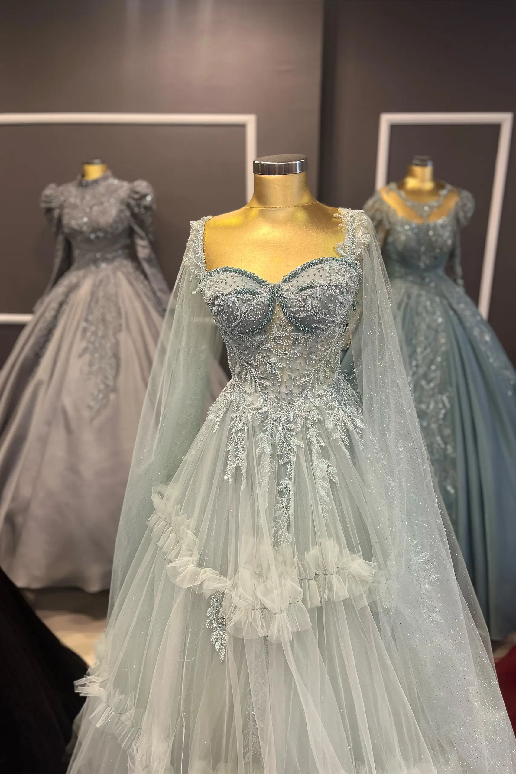 IMG_7287 Tül Pelerinli Askılı Nişanlık - Görsel 1